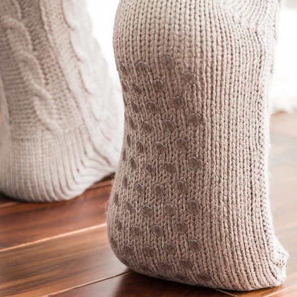 Zateplené ponožky s podrážkou